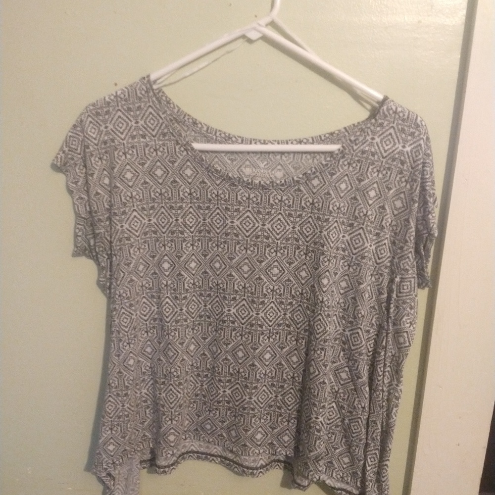 Short sleeve American Eagle shirt